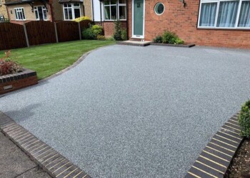 Gravel Driveways Contractors In Hale Barns