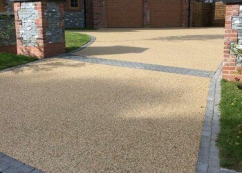 Gravel Driveways Contractors In Hale Barns